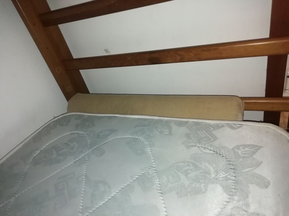 Beliche em bom estado com colchões