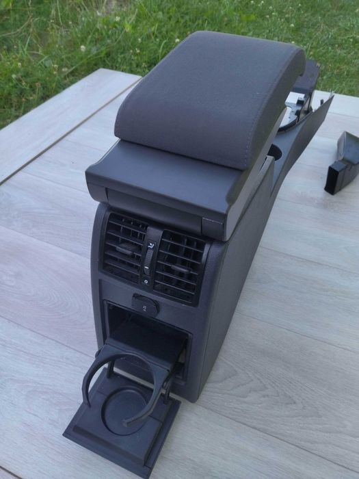 Подлокотник підлокітник Фольксваген Кадди Тоуран Touran Caddy