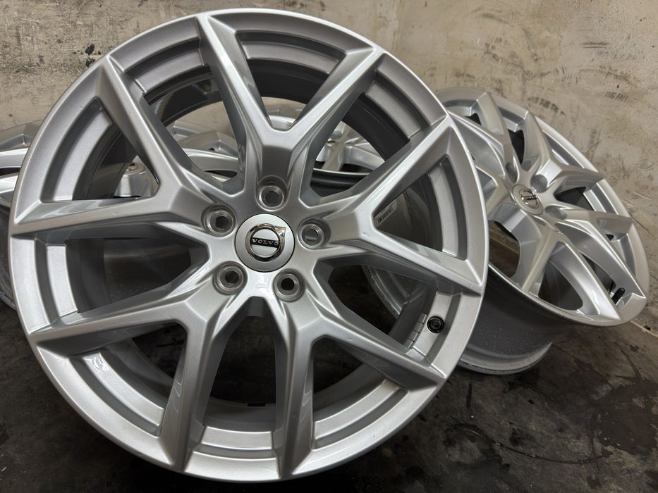 Felgi Aluminiowe 5x108 18" Volvo XC60 XC40 XC70 S60  S80 V50l V60 Ford