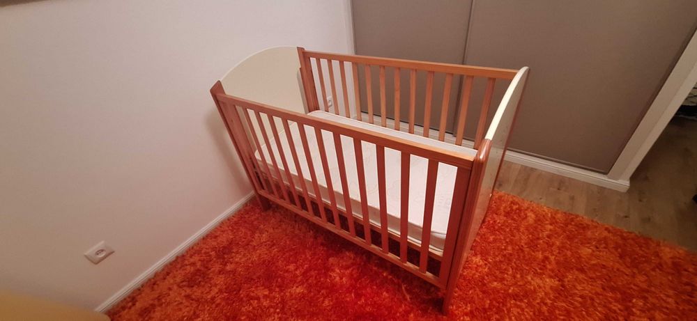 Cama de Grades em Madeira + Colchão + resguardo lateral