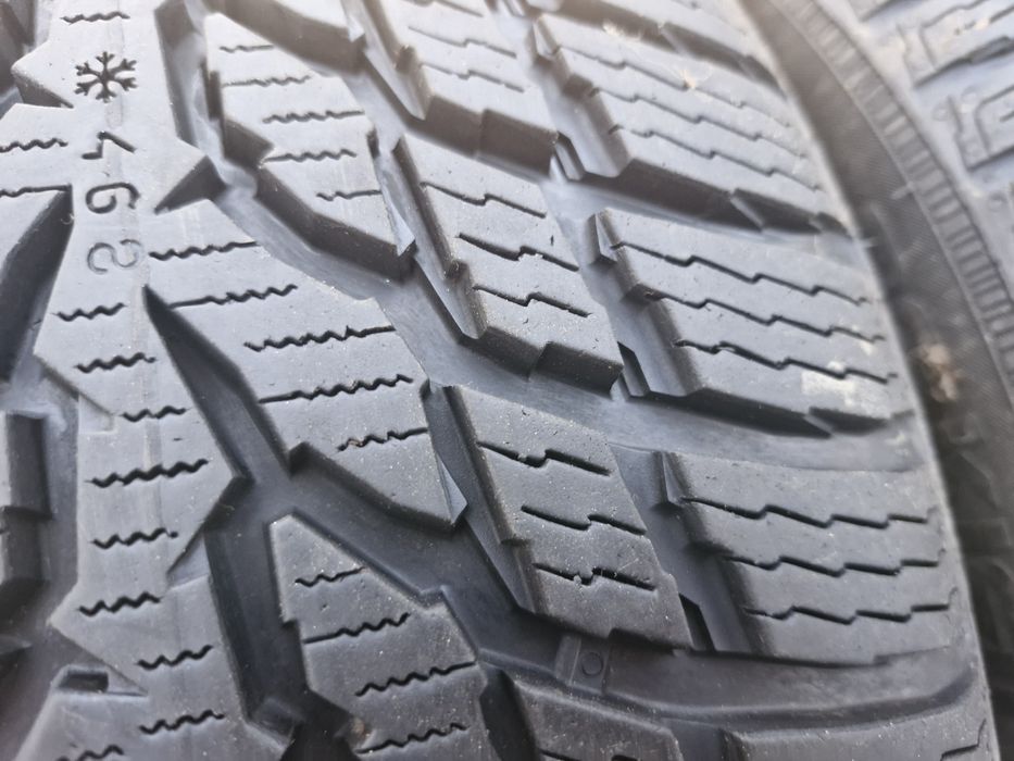 Шини 225/45r18 Nokian