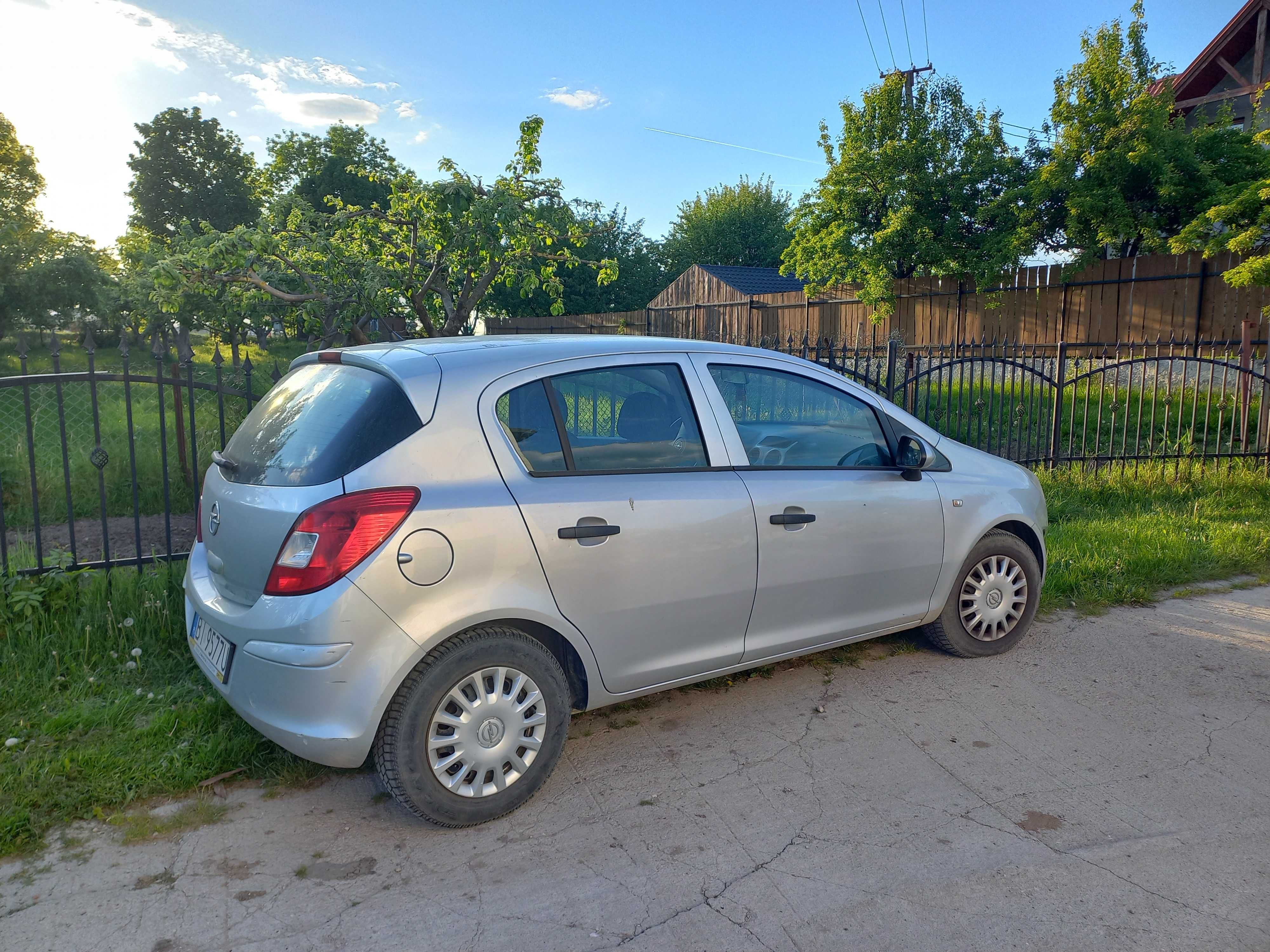 Sprzedam samochód Opel Corsa D 1.0 2011 rok