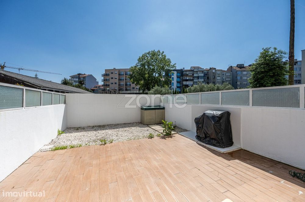 Apartamento T1 Renovado, com Terraço_Polo Universitário - Porto
