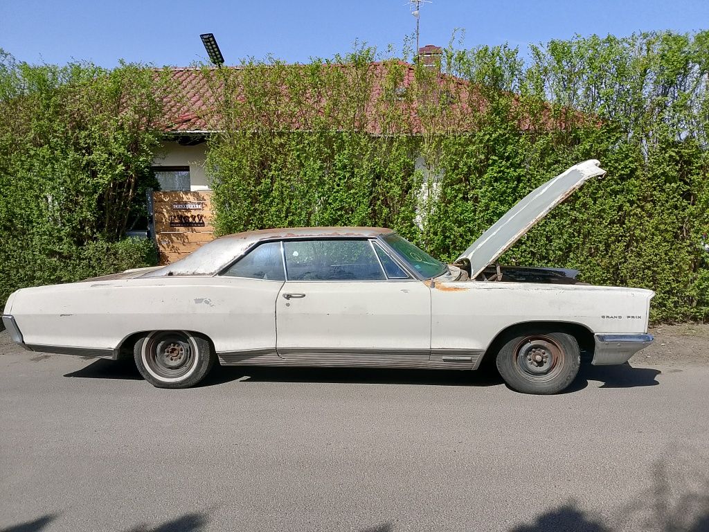 Pontiac Grand Prix 6.9 V8 4 bbl 421 cid 1966
