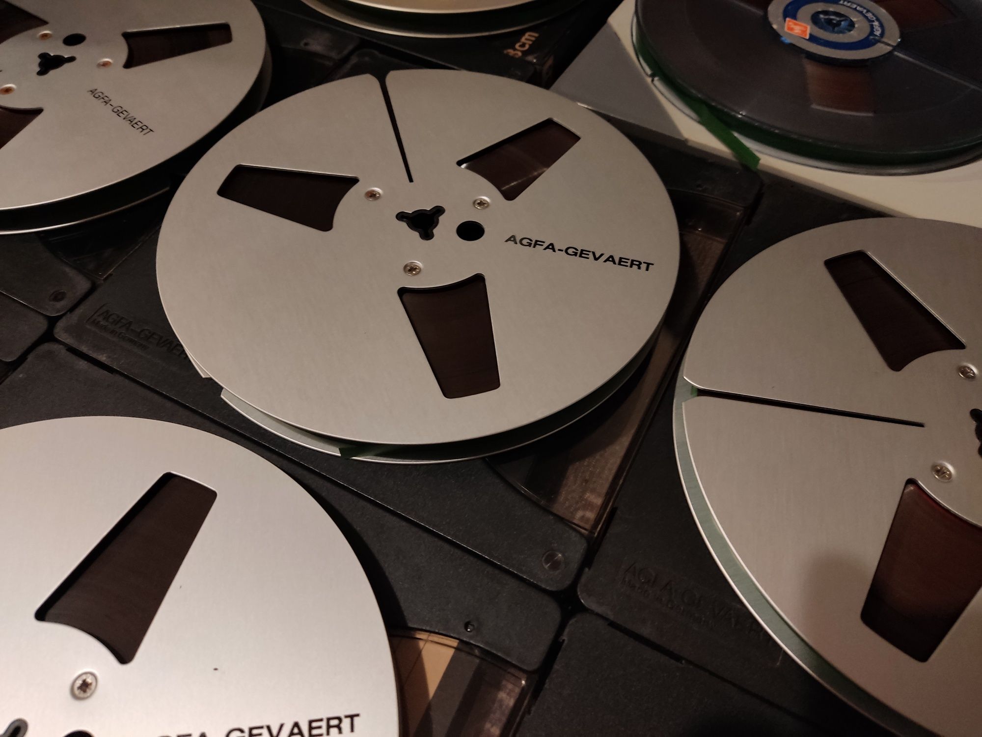 Szpulę  Agfa aluminiowe 18cm