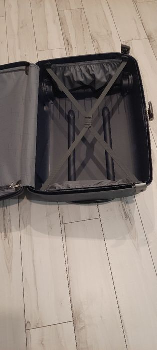 Walizka Samsonite Young Spinner duża na czterech kółkach