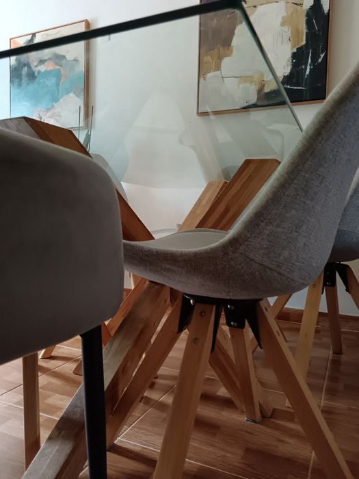 Mesa Agerby JYSK, com 6 cadeiras