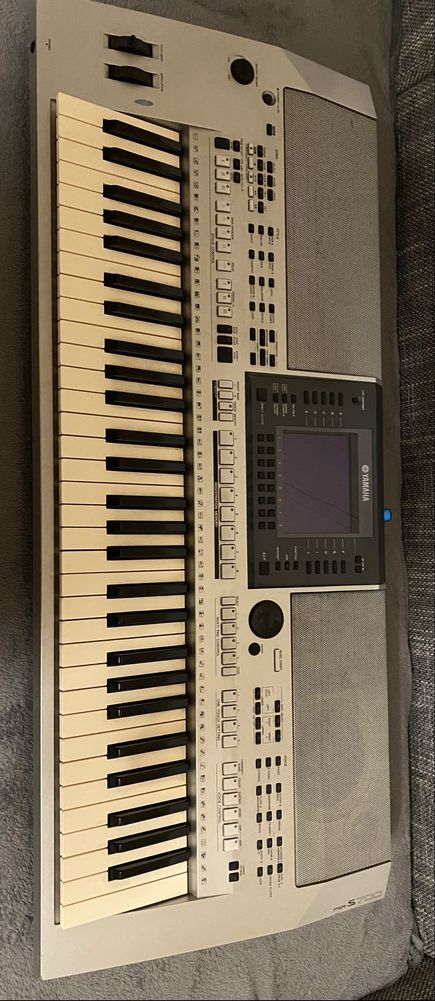 Yamaha psr s700.  Uzywany
