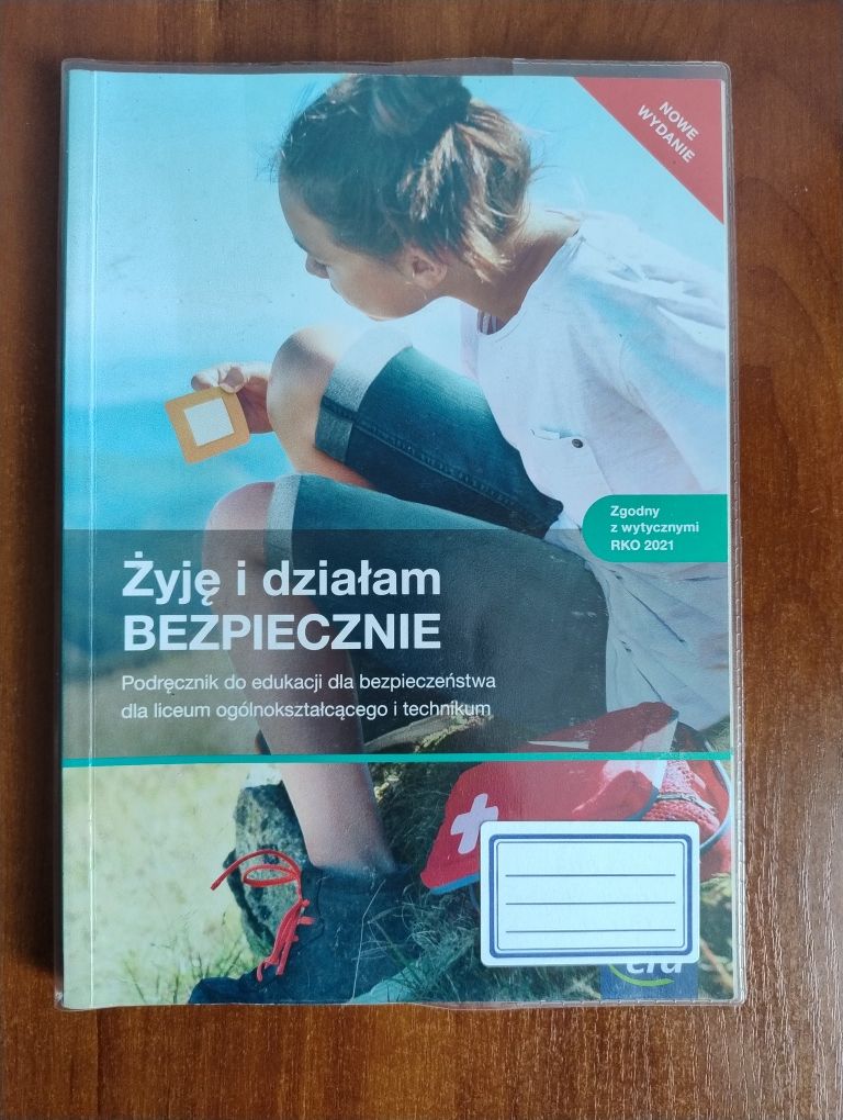 Żyję i działam bezpiecznie - podręcznik i ćwiiczenie