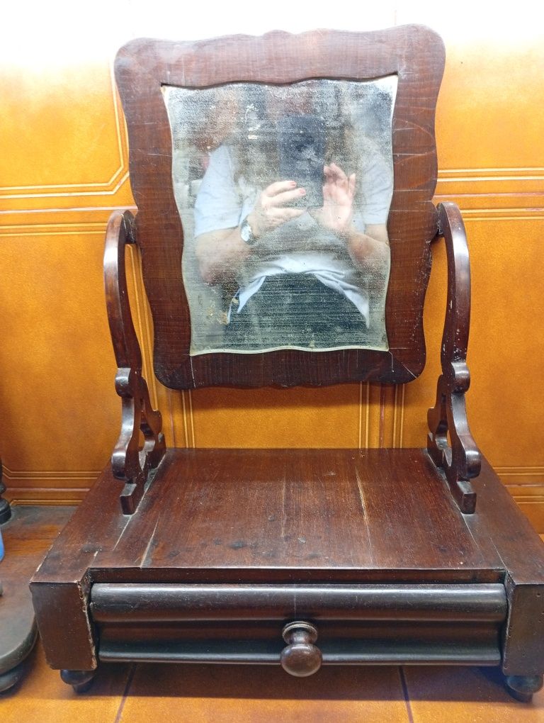 Penteador com espelho