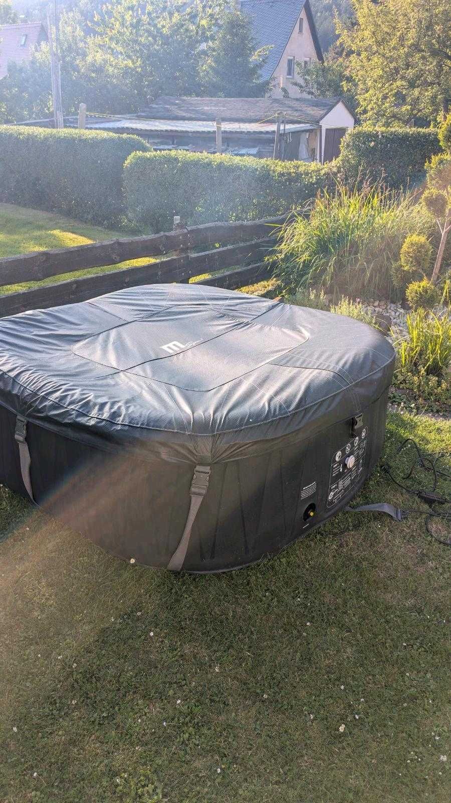 Jacuzzi 2x2 w idealnym stanie