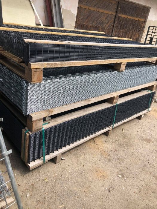 Panel Ogrodzeniowy / Ogrodzenia Panelowe 153 / 250 / fi 4mm Podmurówki