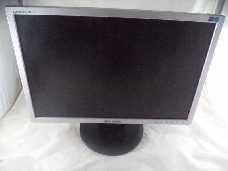 Samsung SyncMaster SM 923NW monitor 19''