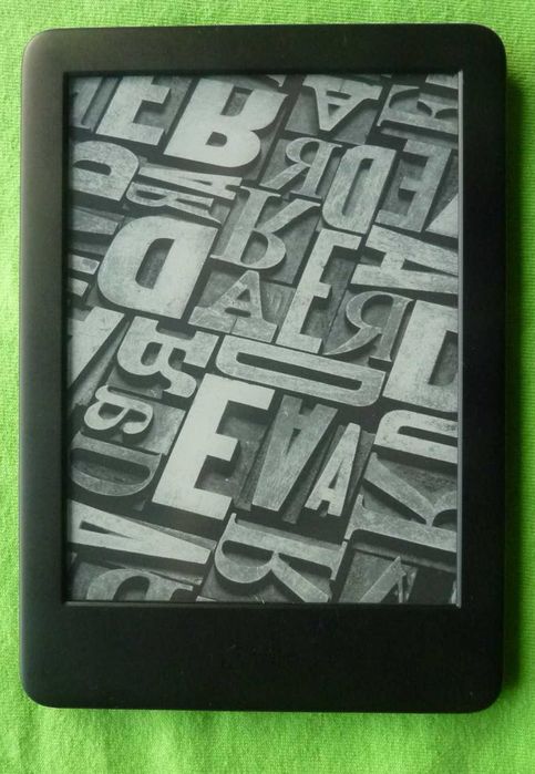 Amazon Kindle Basic Edycja 9, Generacja 10 / Kolor Czarny / 8GB