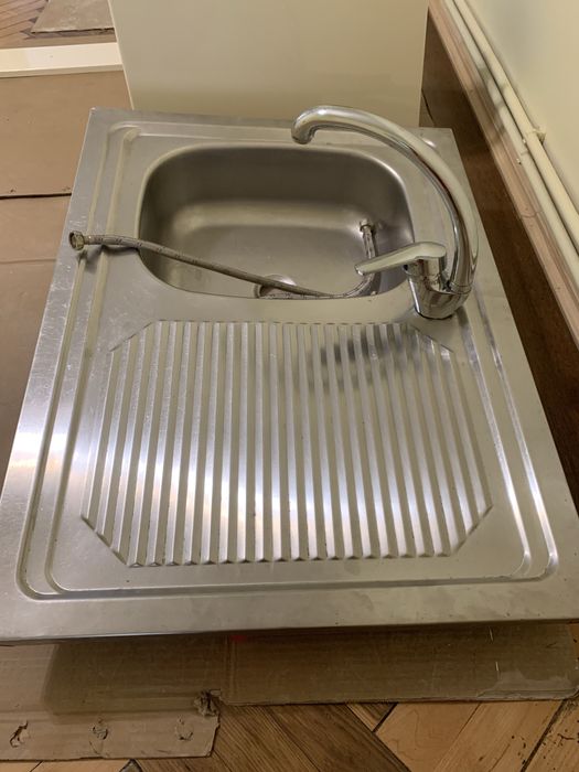 Продається кухонна мийка