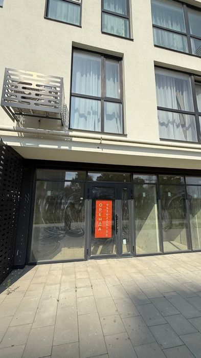 Оренда фасадного приміщення в новобудові ЖК Сейф Таун