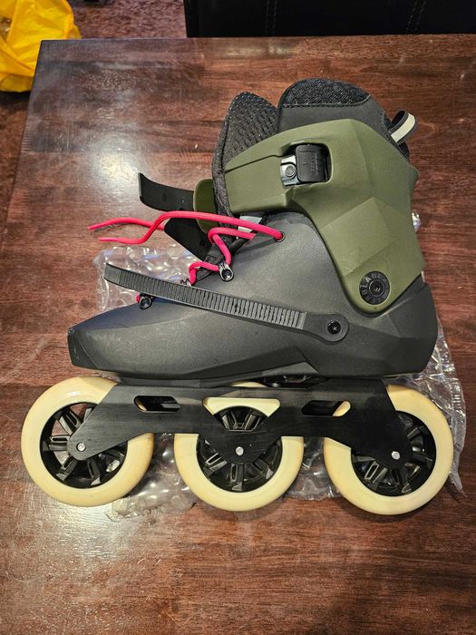 Rollerblade Twister EDGE 110 3WD – Black/Army Green