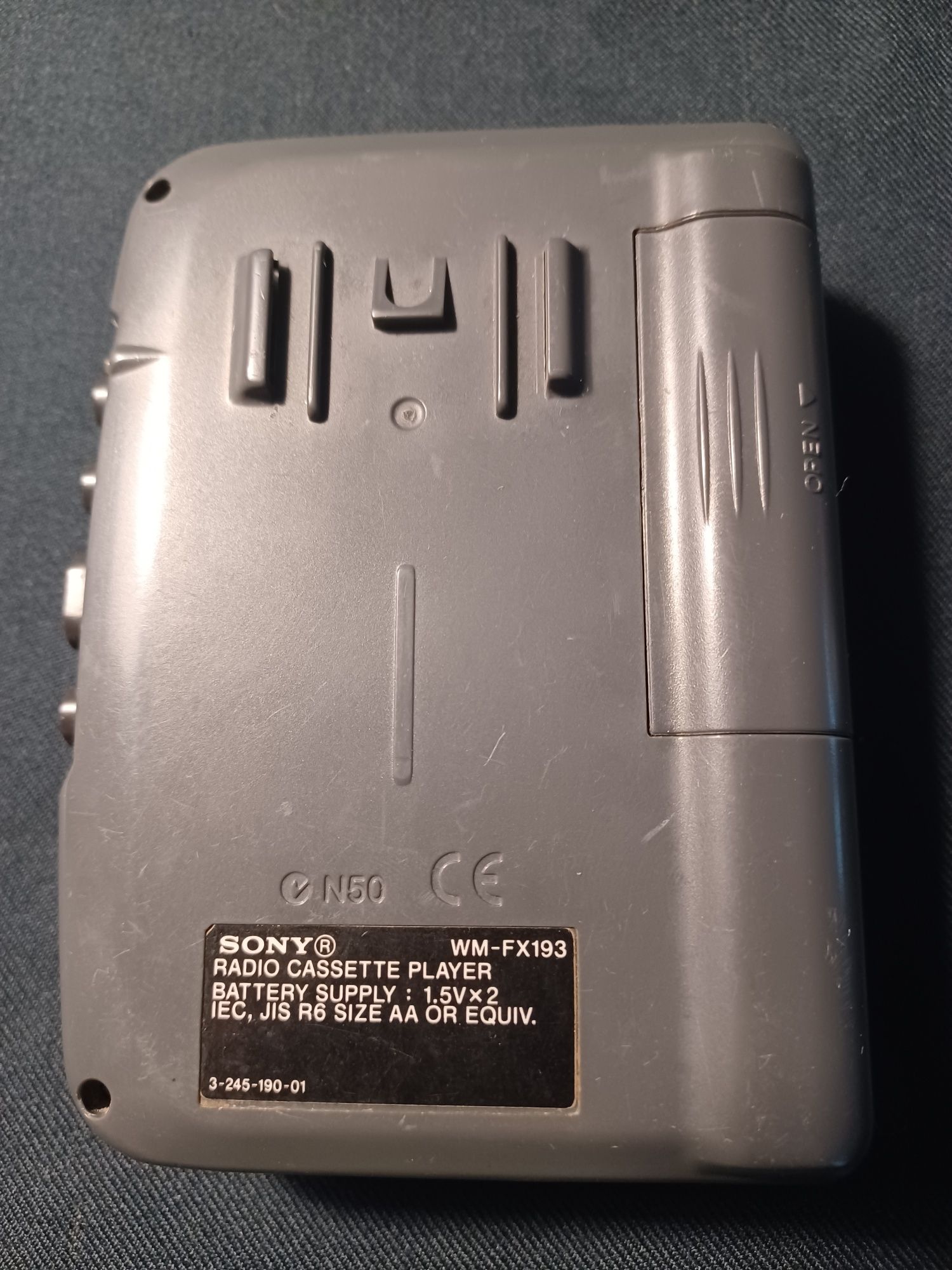 Walkman Sony WM-FX193 z radiem