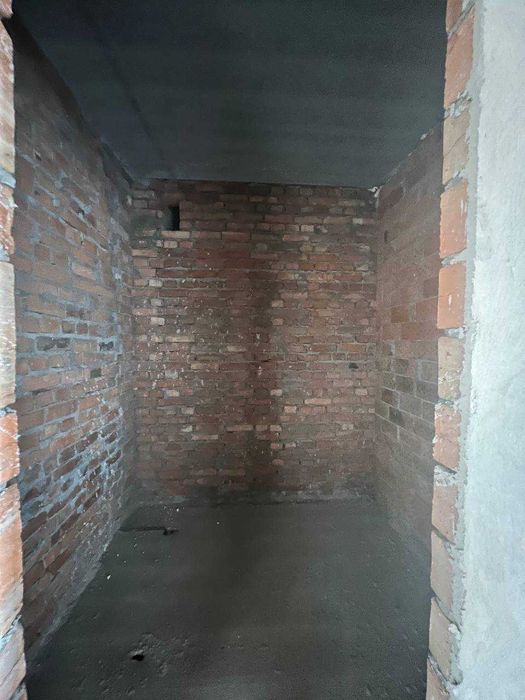 Продаж 2к в зданому будинку для інвестора. Ракове, Вул. Довженка 4