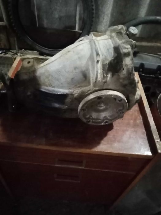 Редуктор заднього моста Мерседес 124 (3.07)