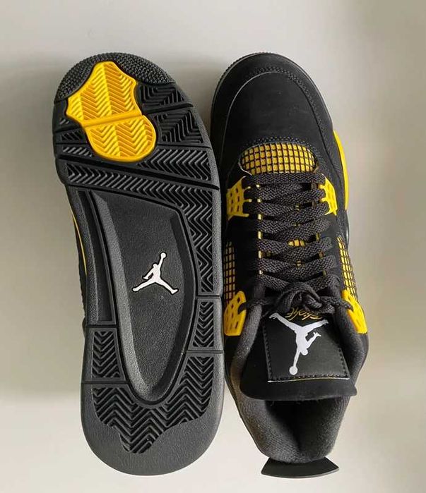 Jordan_4_Retro_Black_Thunder Biegania / Roz.39