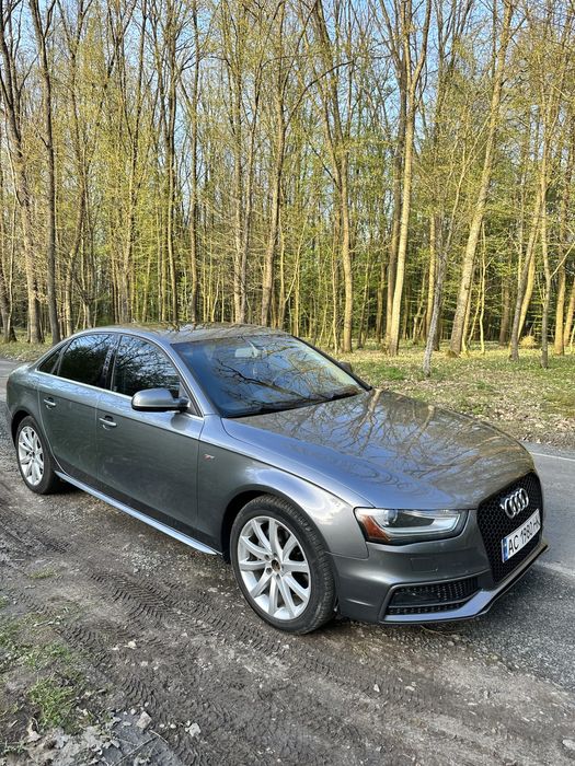AUDI a4 b8 2.0 tfsi 2014 рік