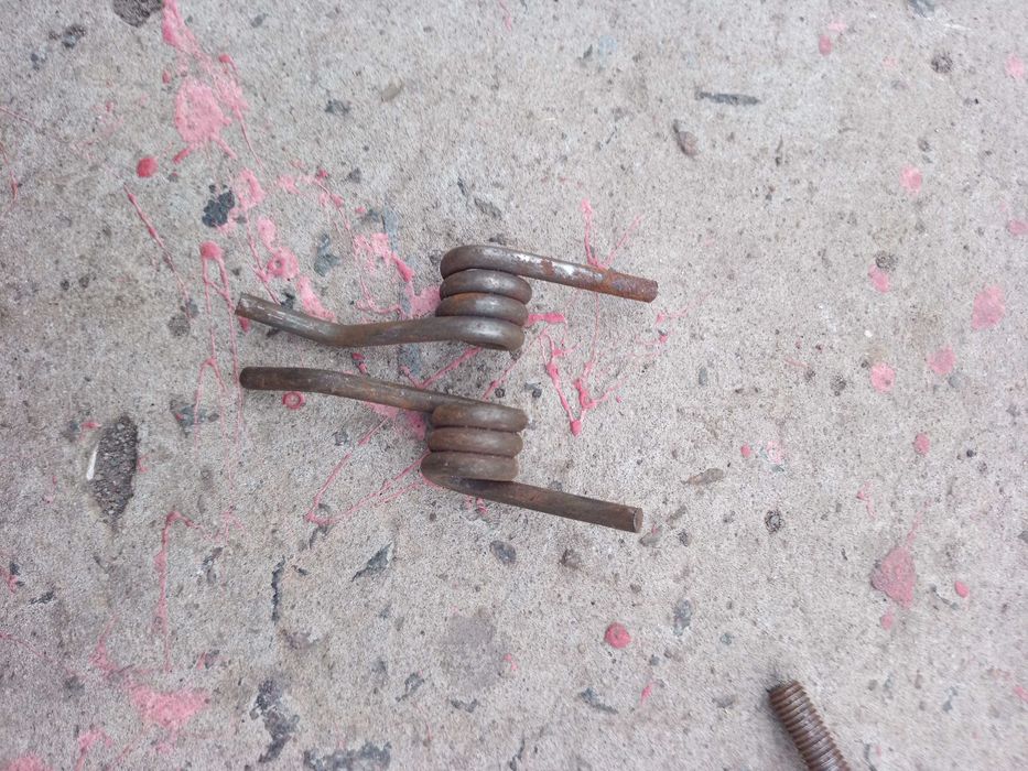 Стул офисный запчасти в наличии