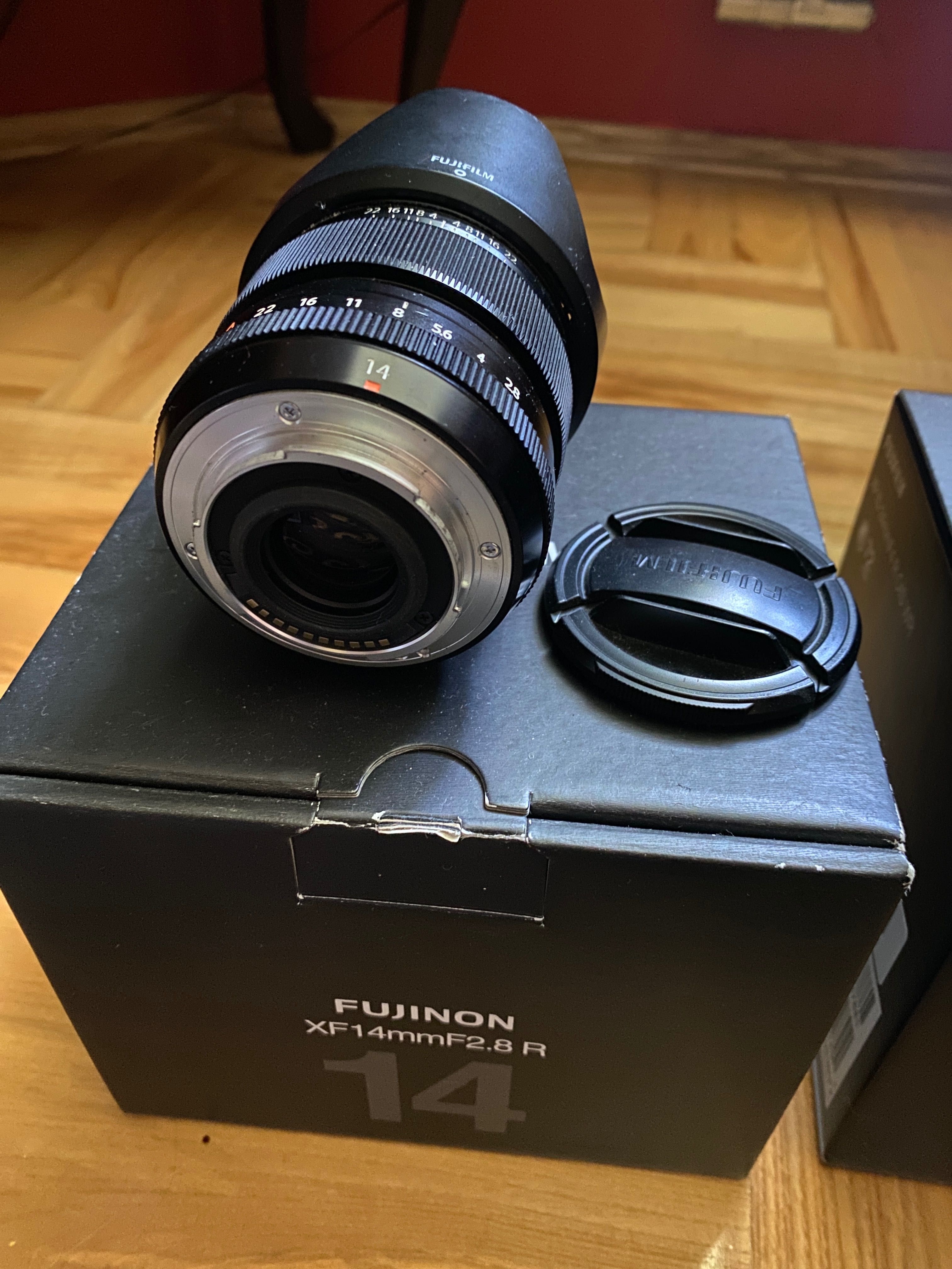 Fujifilm XF 14mm F2,8, zestaw akcesoriów- wyprzedaż po zmianie systemu