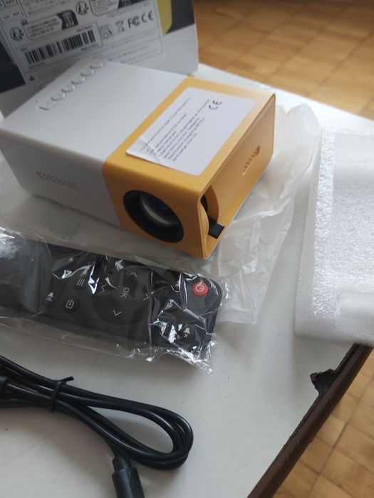 Портативний кіно-проектор.