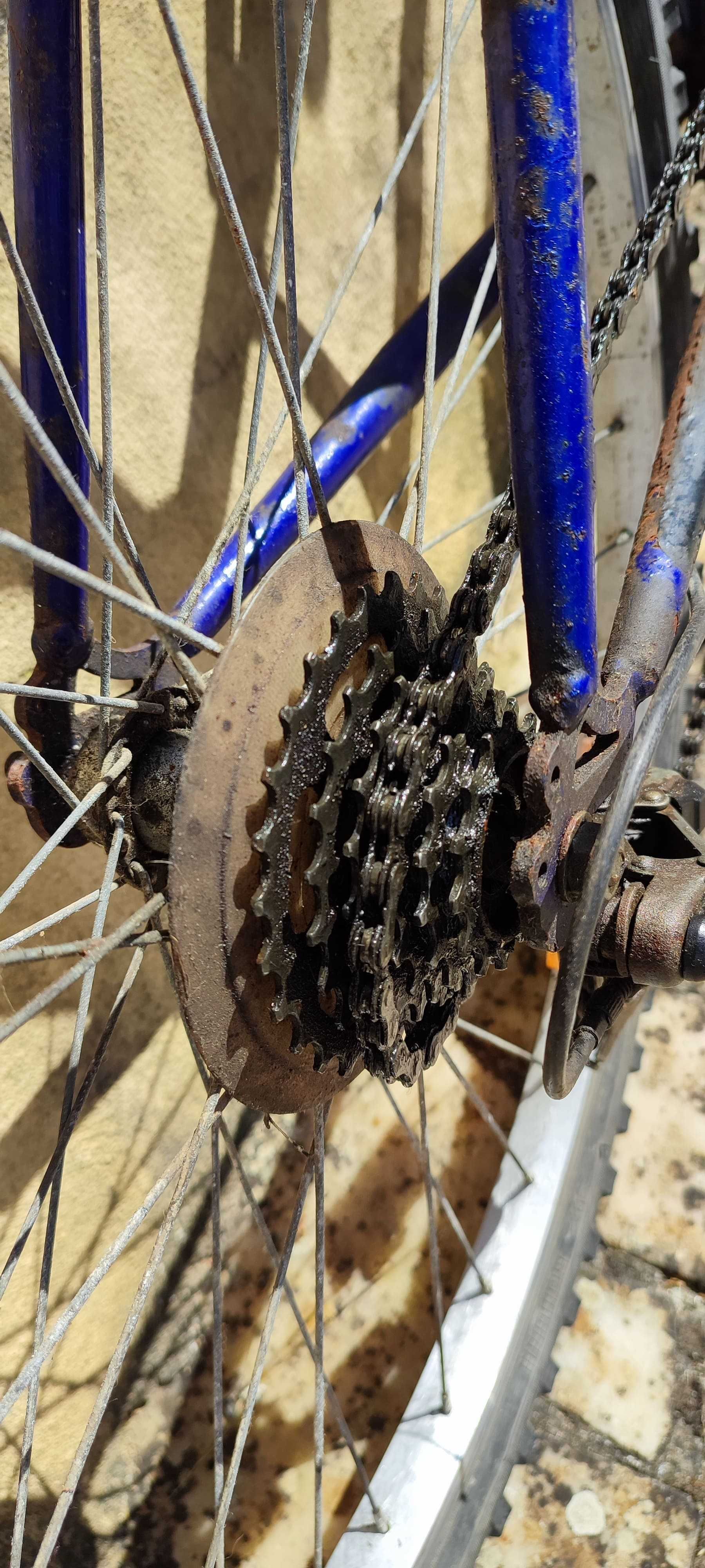 Bicicleta, rodas 26 polg., 18 mudanças