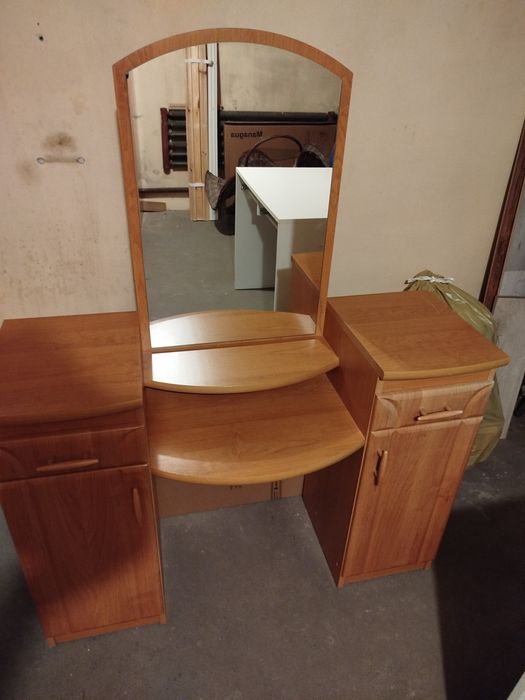 Toaletka - stan bardzo dobry