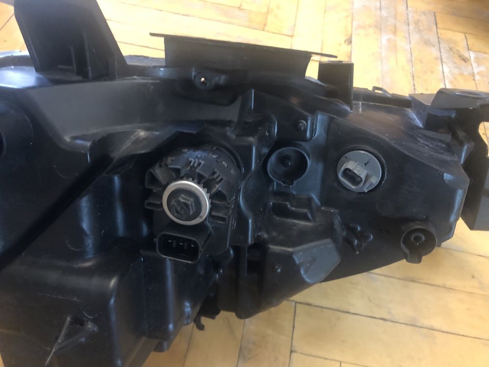 Ліва фара з AFS mazda cx-5