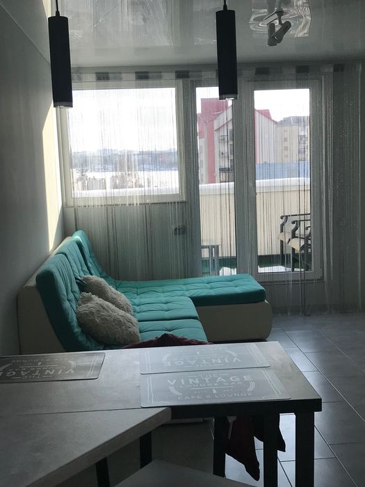 Квартира біля озера з круговою терасою та власною парковкою