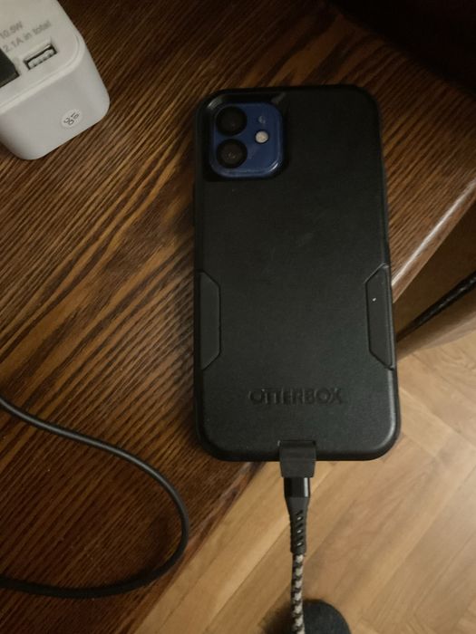 iPhone 12 stan bardzo dobry.