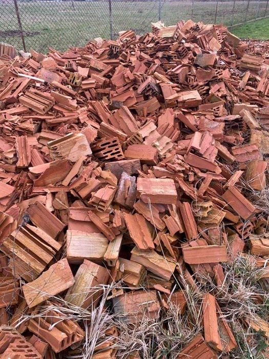 Oddam czysty gruz ceglany z pustaków ceramicznych, Warszawa Wilanów