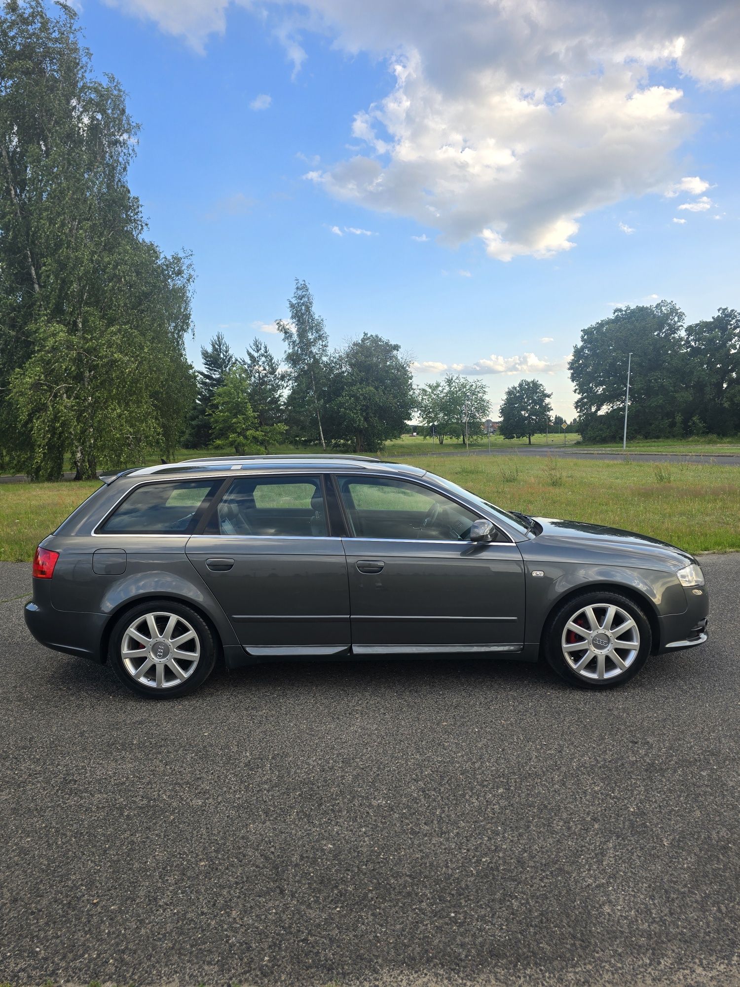 Audi a4 b7 2.0 tdi s line  140 km