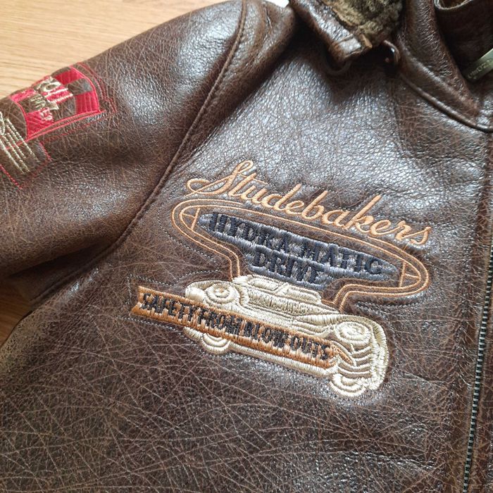 * Натуральна дублянка з вишивкою/нашивками/дубленка/куртка зимова