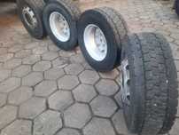 Felgi Aluminiowa Alcoa Bridgestone Duravos 315/70 R22,5 Komplet Scania R