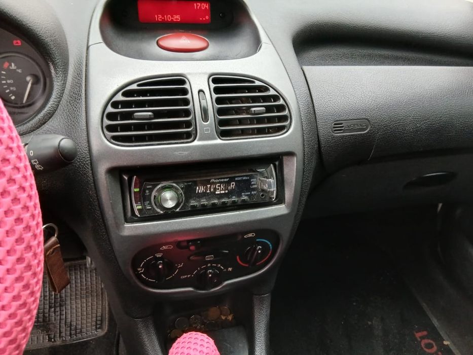 Peugeot 206 1.1 2004р