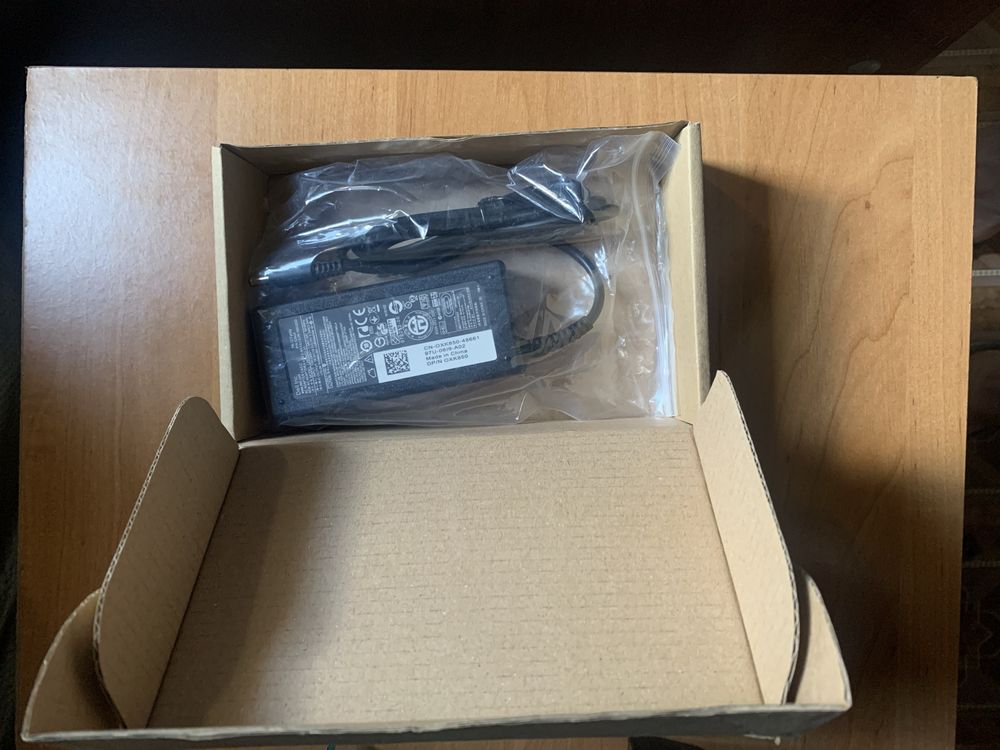 Aдаптер живлення для ноутбука Dell