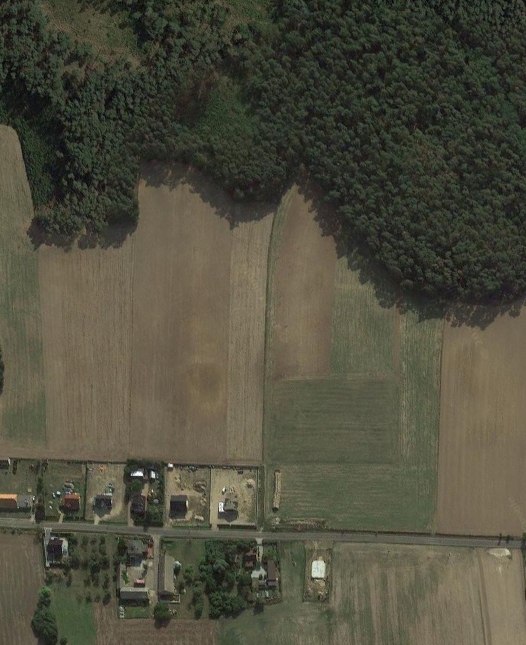 Sprzedam działki budowlane z warunkami zabudowy
