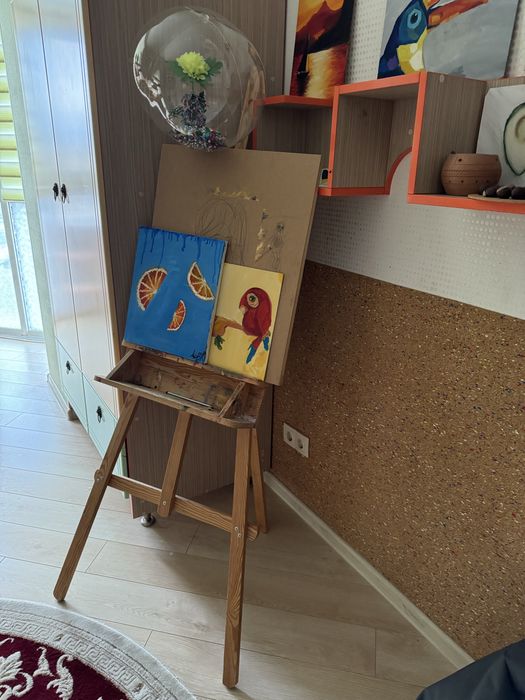 Мольберт деревʼяний