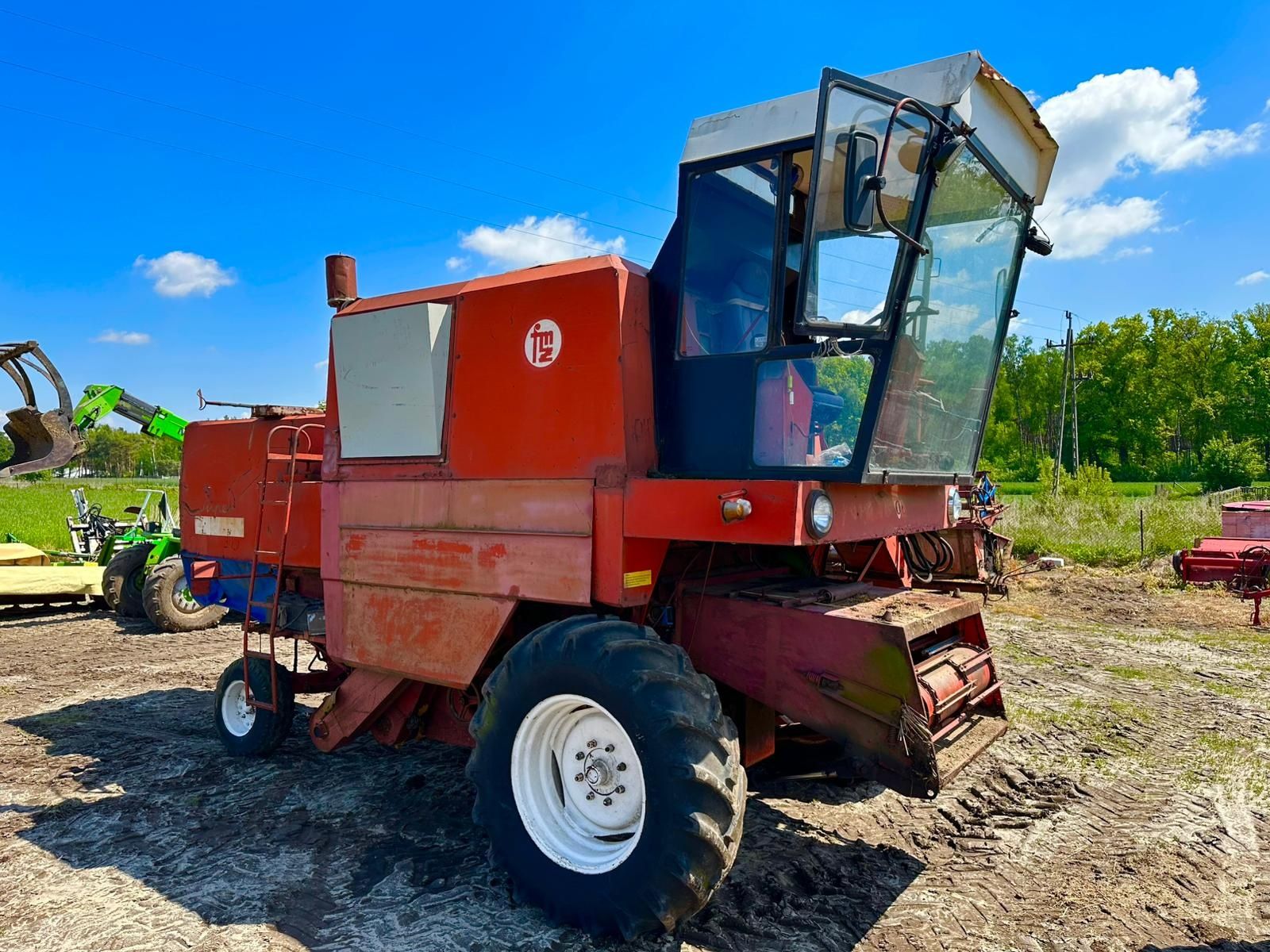 Kombajn bizon z056