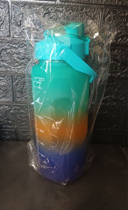 Zestaw butelek na wodę