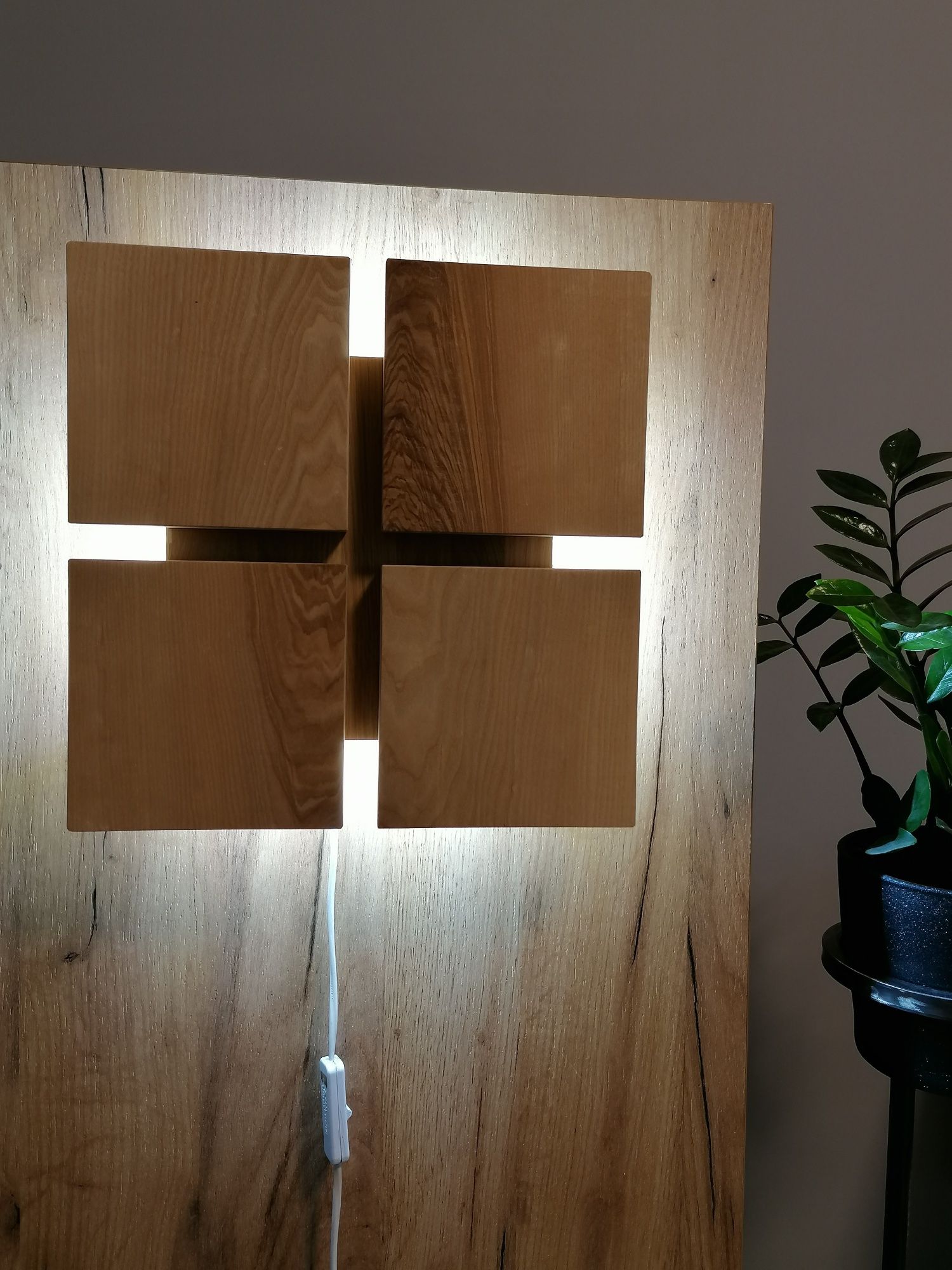 Lampa nocna, kinkiet