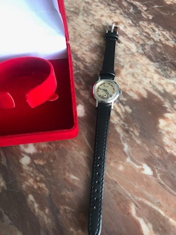 Zabytkowy szwajcarski zegarek damski marki President Swiss Made Vintag