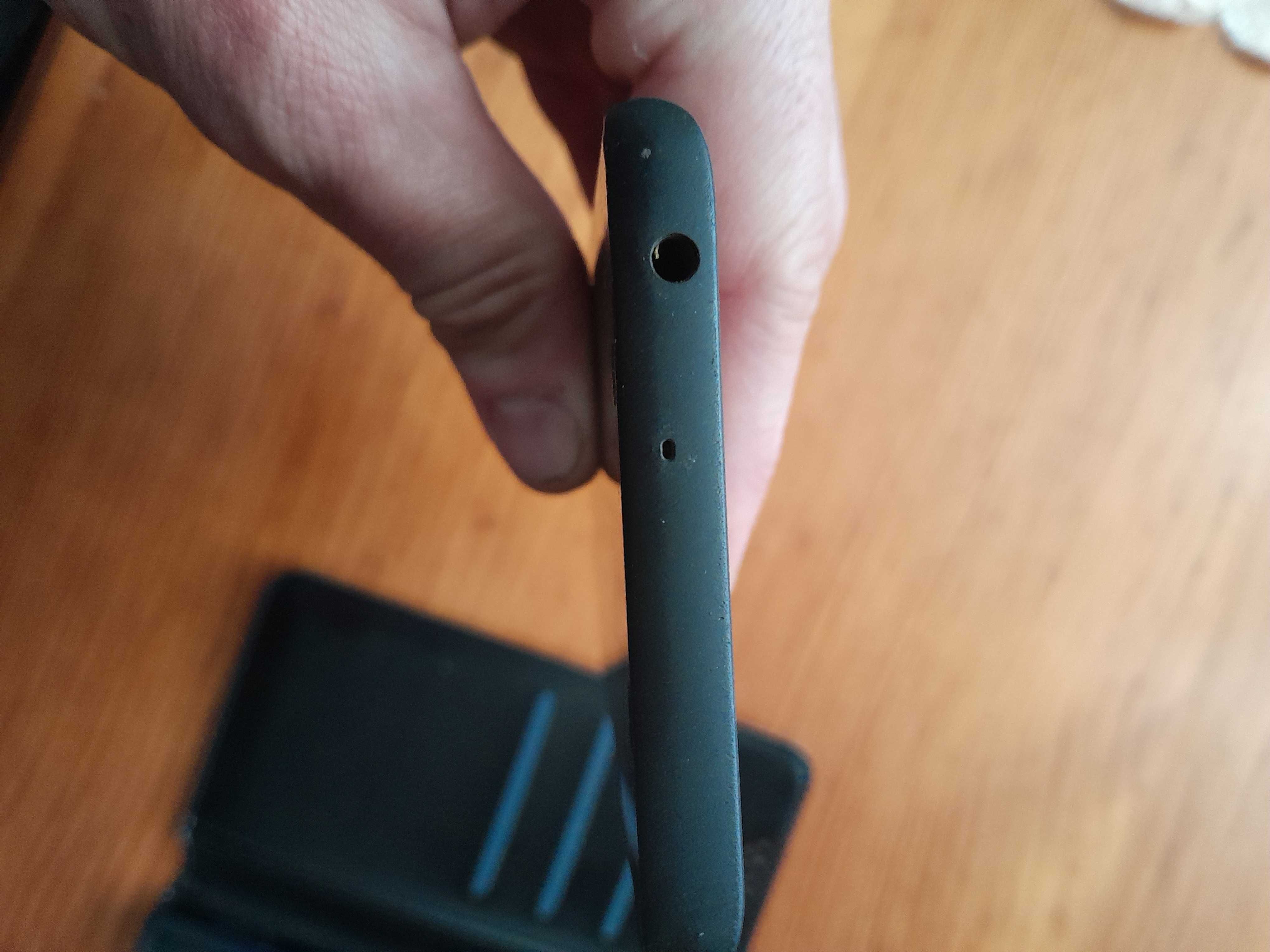 Телефон Sony Xperia L1