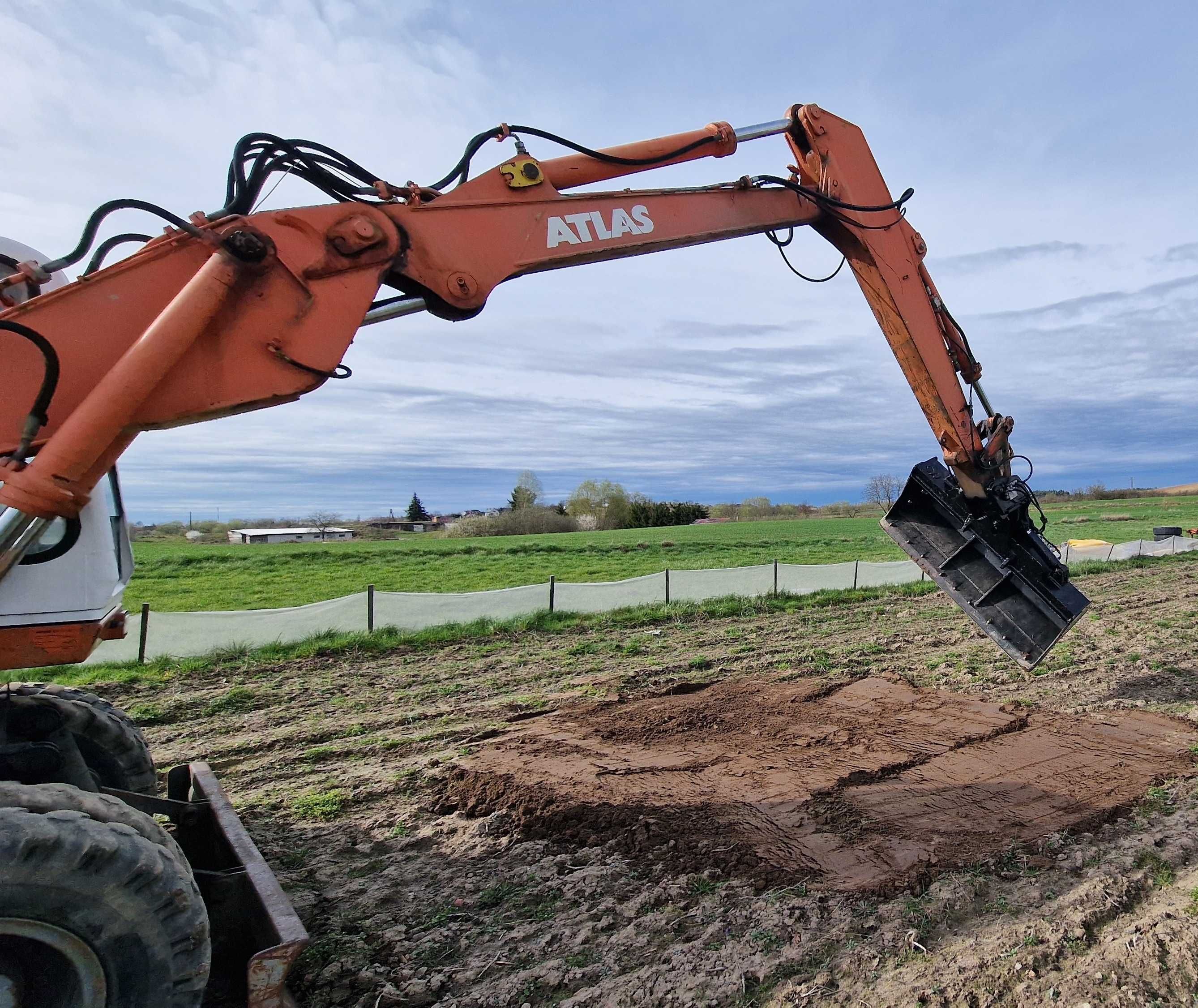 Usługi koparką koparka 16ton kopanie roboty ziemne koparkowe wynajem