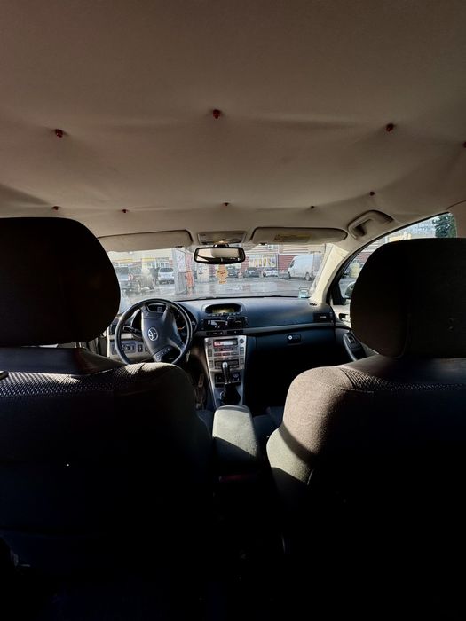 Тойота Авенсіс Toyota Avensis 2005 рік 2,0 дизель. ДЛЯ ВІЙСЬКОВИХ.