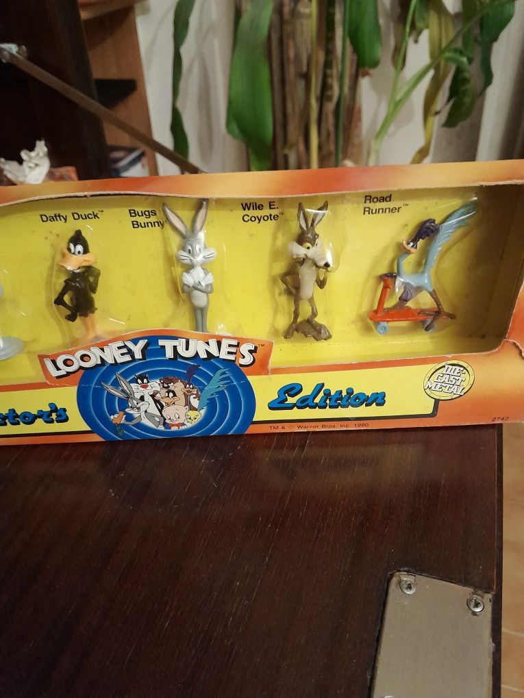 Figuras da Looney Tunes em aço Edição de coleção do ano 1990